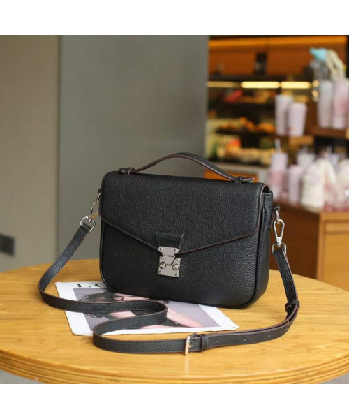 Жіноча компактна шкіряна сумочка Olivia Leather B24-W-5015A
